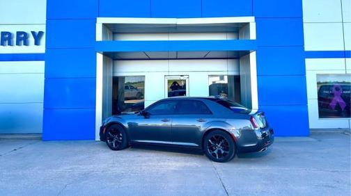 2021 Chrysler 300 Touring