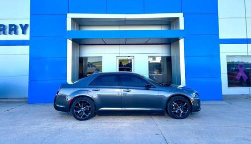 2021 Chrysler 300 Touring