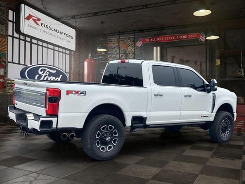 Star White Metallic Tri-Coat 2024 Ford F-250 Platinum
