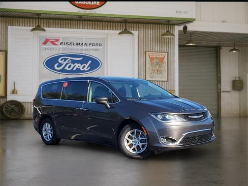 2020 Chrysler Pacifica Touring