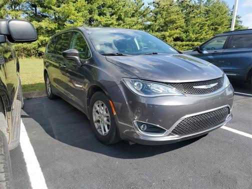 2020 Chrysler Pacifica Touring