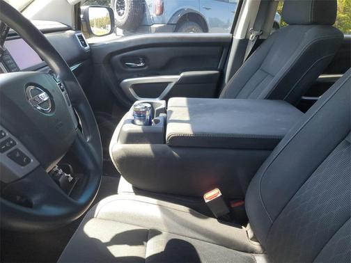 2019 Nissan Titan SV