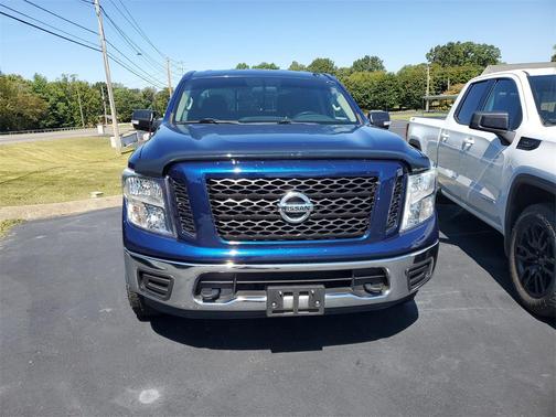 2019 Nissan Titan SV