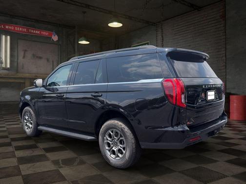 Agate Black Metallic 2027 Ford Expedition Active