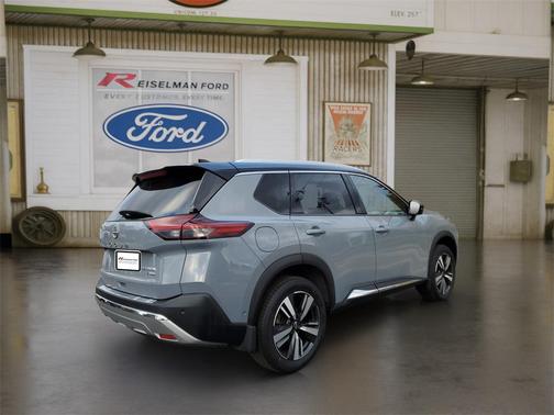 2022 Nissan Rogue Platinum