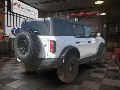 White 2026 Ford Bronco Outer Banks
