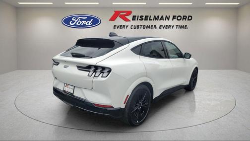Star White Metallic Tri-Coat 2025 Ford Mustang Mach-E GT