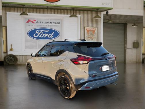 2023 Nissan Kicks SR