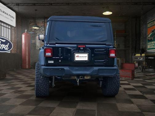 Black Clearcoat 2018 Jeep Wrangler Unlimited Sport