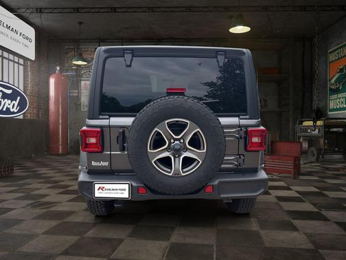 Bright White Clearcoat 2021 Jeep Wrangler Willys
