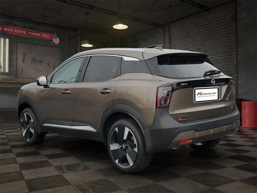 2025 Nissan Kicks SR