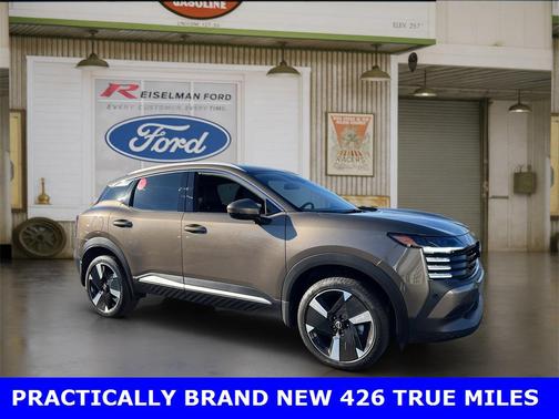 2025 Nissan Kicks SR