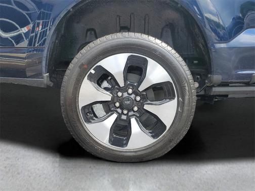 2025 Ford F-150 Lightning Platinum