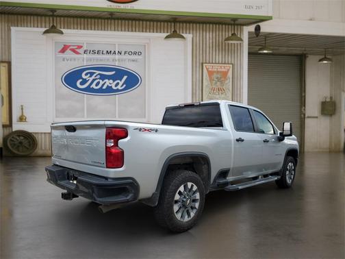 2022 Chevrolet Silverado 2500 Custom