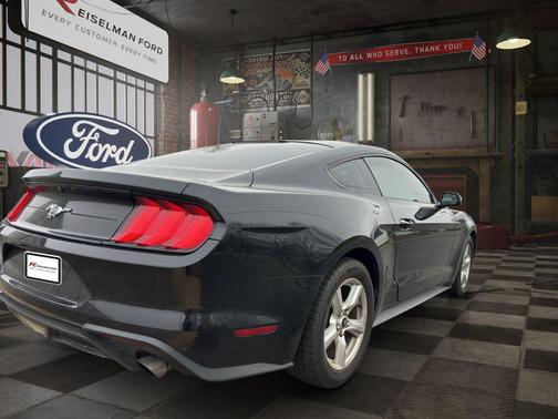 2018 Ford Mustang EcoBoost
