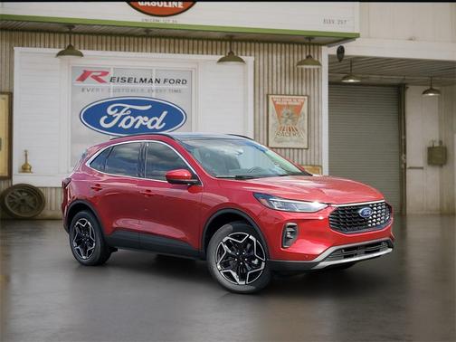 2025 Ford Escape Platinum