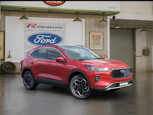 2025 Ford Escape Platinum