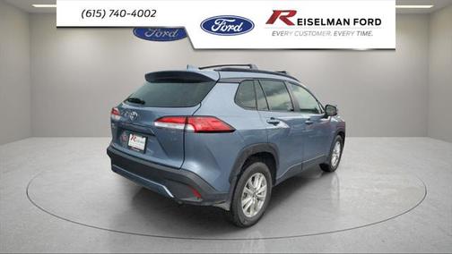 2024 Toyota Corolla Cross LE