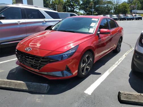 2022 Hyundai ELANTRA SEL