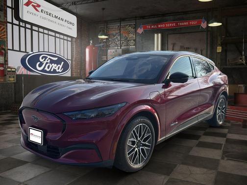 Molten Magenta Metallic Tinted Clearcoat 2025 Ford Mustang Mach-E Premium