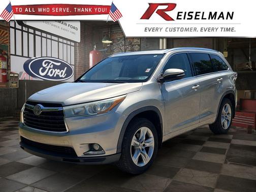 Creme Brulee 2015 Toyota Highlander Limited Platinum