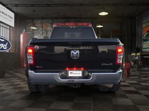 2024 RAM 3500 Tradesman Crew Cab 4x4 8' Box