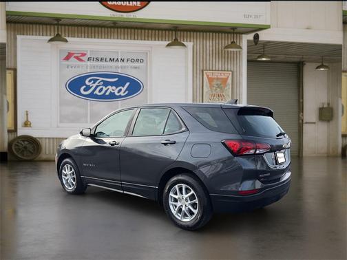 2022 Chevrolet Equinox LS