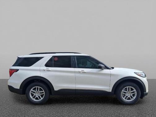 Star White Metallic Tri-Coat 2027 Ford Explorer Active