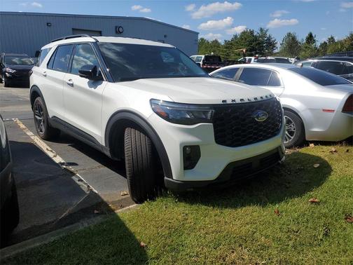 2025 Ford Explorer ST