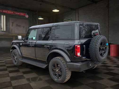 Shadow Black 2025 Ford Bronco Big Bend