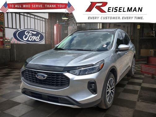 Iconic Silver Metallic 2023 Ford Escape PHEV SE