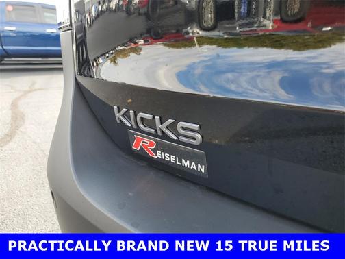 2025 Nissan Kicks SV