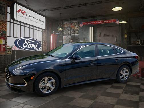 Onyx Black 2023 Hyundai SONATA SE