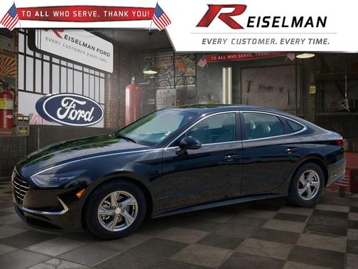 Onyx Black 2023 Hyundai SONATA SE