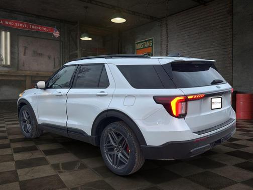 Space White Metallic 2026 Ford Explorer ST-Line