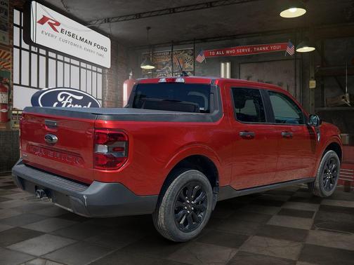Hot Pepper Red Metallic Tinted Clearcoat 2023 Ford Maverick XLT