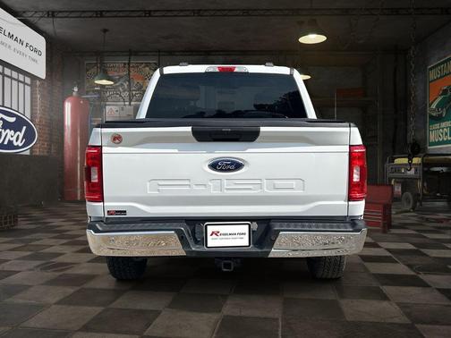 Oxford White 2021 Ford F-150 XLT
