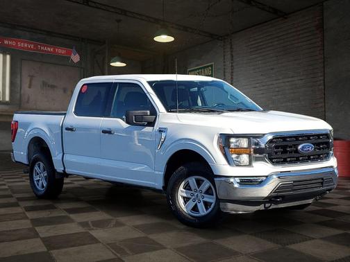Oxford White 2021 Ford F-150 XLT