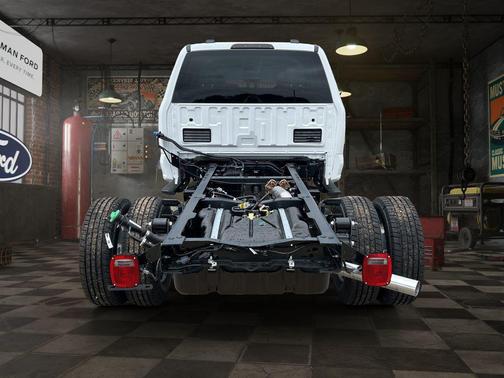 Oxford White 2026 Ford F-350 XLT