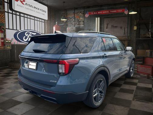 Vapor Blue Metallic 2026 Ford Explorer ST-Line