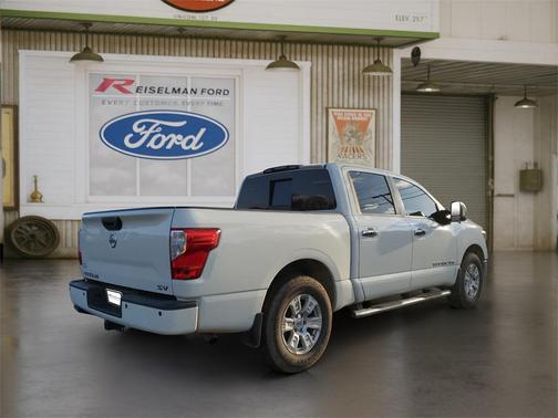 2018 Nissan Titan SV
