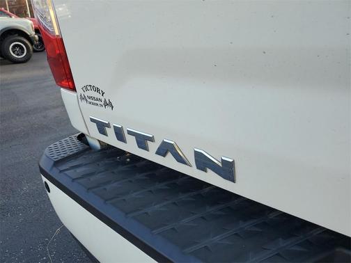 2018 Nissan Titan SV