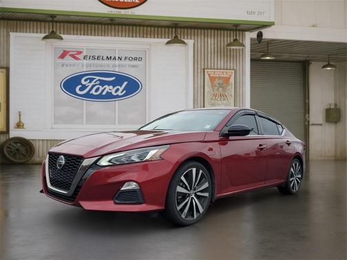 2022 Nissan Altima SR FWD