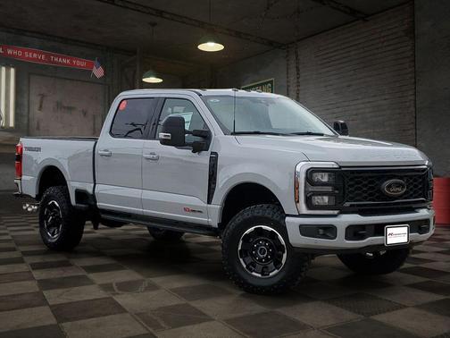 Avalanche 2026 Ford F-350 Lariat