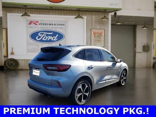 2023 Ford Escape ST-Line Elite