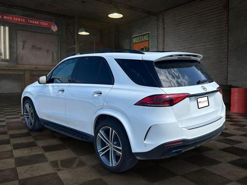 White 2022 Mercedes-Benz GLE 350 4MATIC