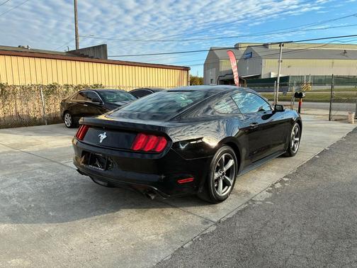 2015 Ford Mustang V6