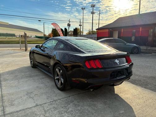 2015 Ford Mustang V6