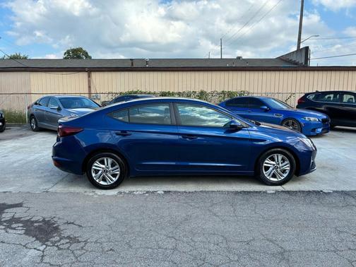 2020 Hyundai ELANTRA Limited