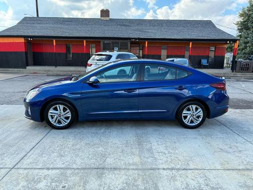 2020 Hyundai ELANTRA Limited